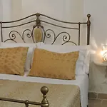 Relais La Casa Del Poeta Bed & Breakfast 3*