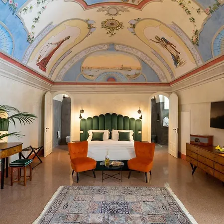 Relais La Casa Del Poeta 3*