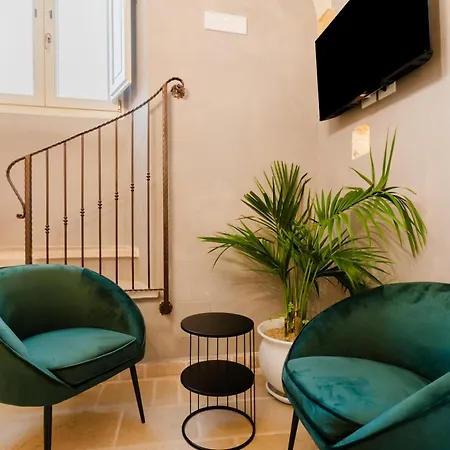 Relais La Casa Del Poeta Bed & Breakfast 3*