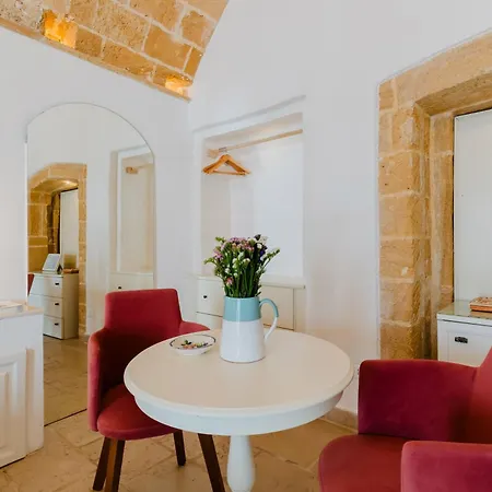 Relais La Casa Del Poeta Bed & Breakfast 3*